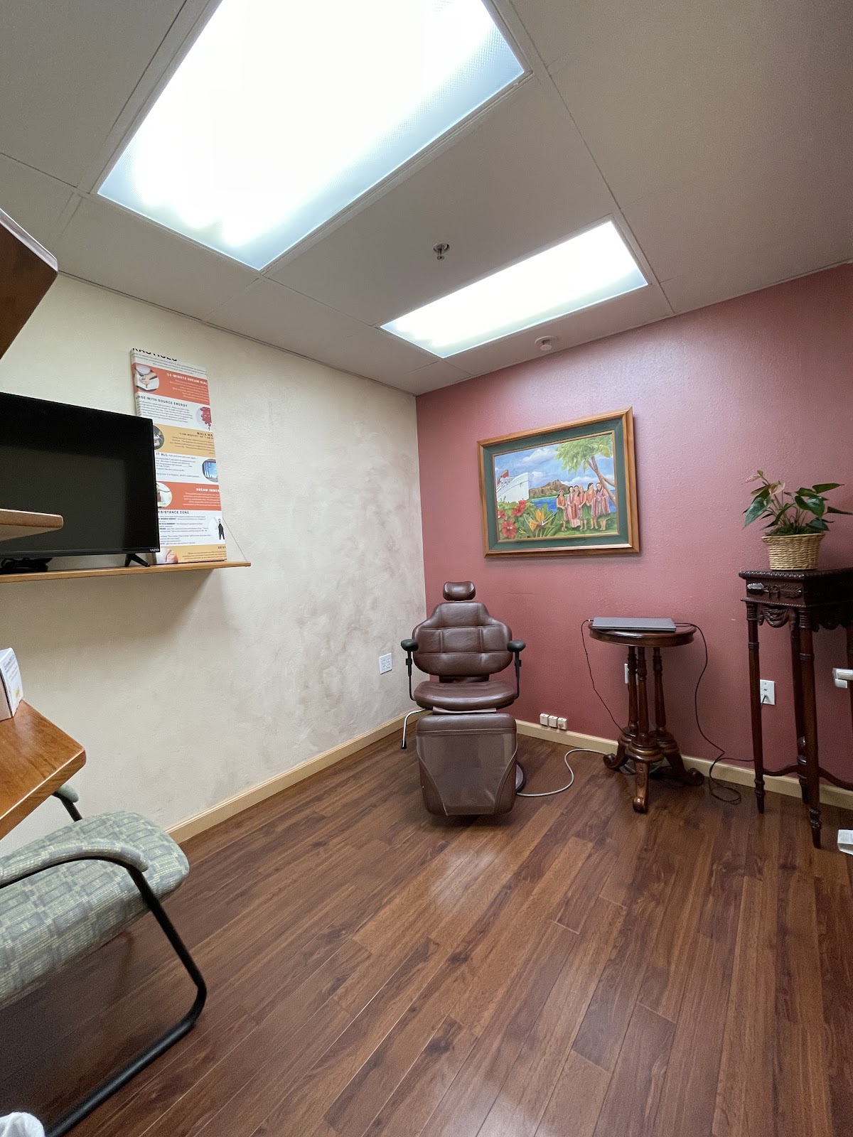 Hawaii Island Oral Surgery - Joan Greco, DDS photo 5