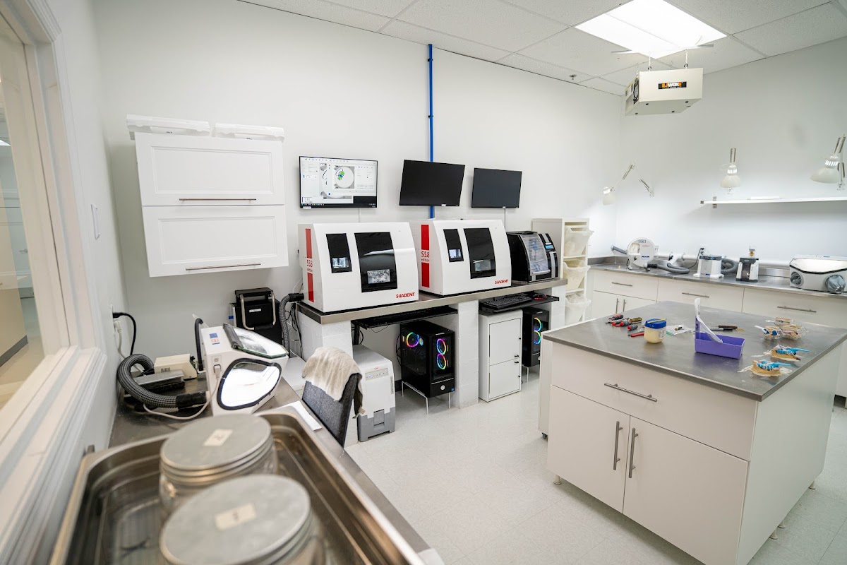 The Denture Place - Implant, General and Cosmetic Dentistry photo 6