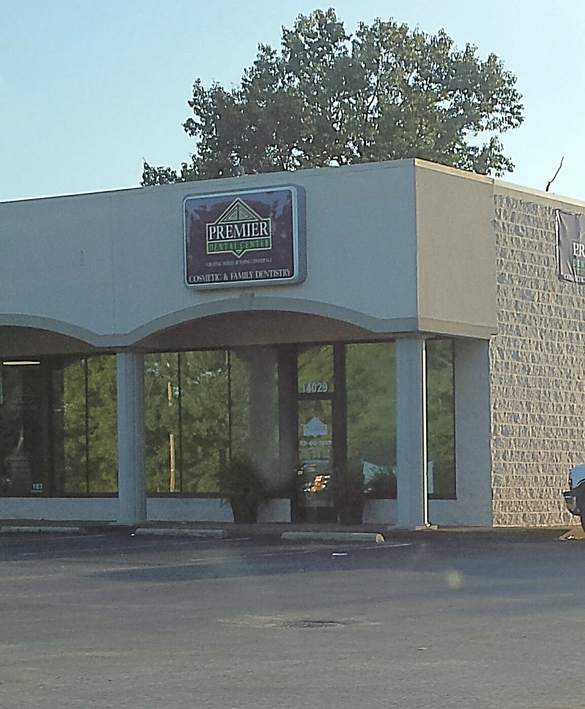 Premier Dental Center - Milan photo 1
