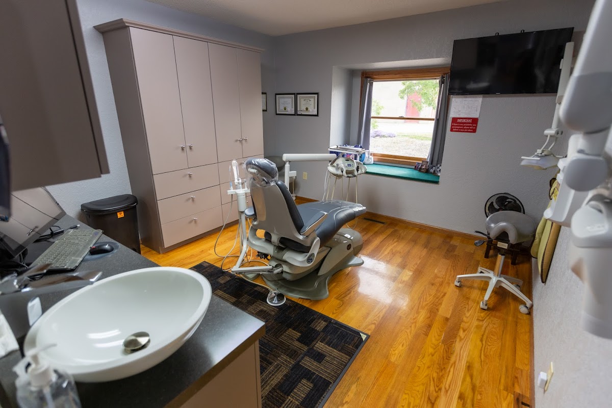 Oelwein Dental Associates photo 2