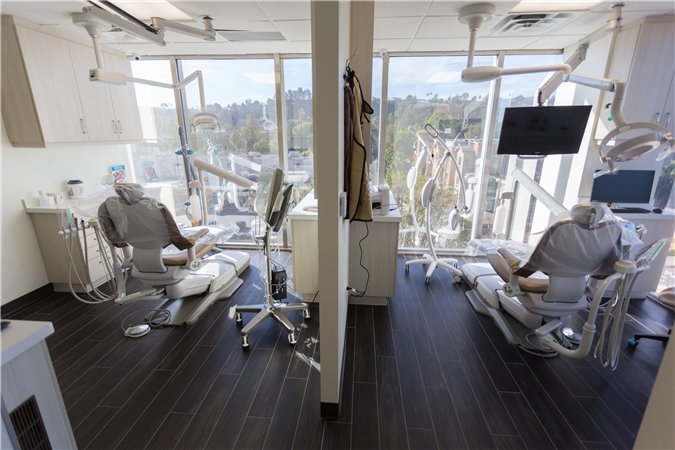 Northridge Dental Implant Center photo 3