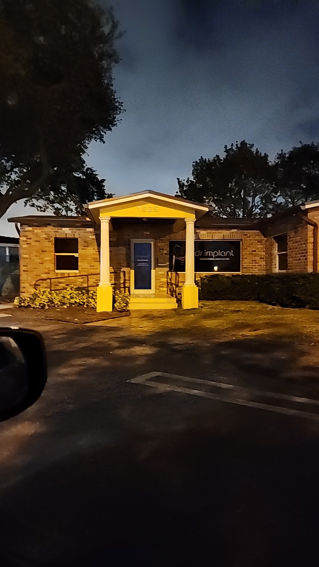 Dr. Implant Westchester photo 2