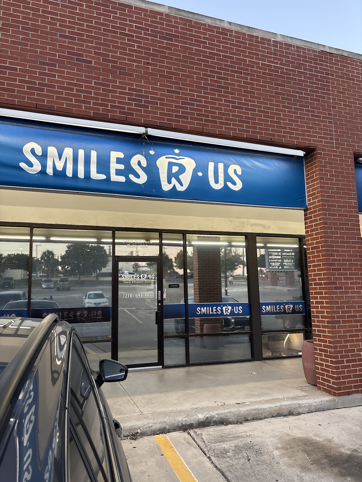 Smiles R Us Family and Implant Dentistry photo 2