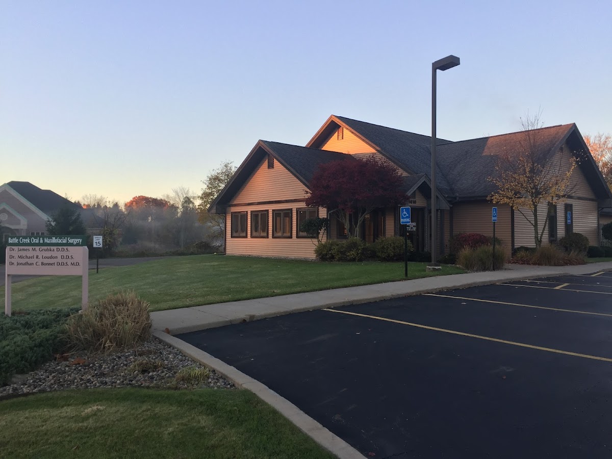 Battle Creek Oral and Maxillofacial Surgery photo 4