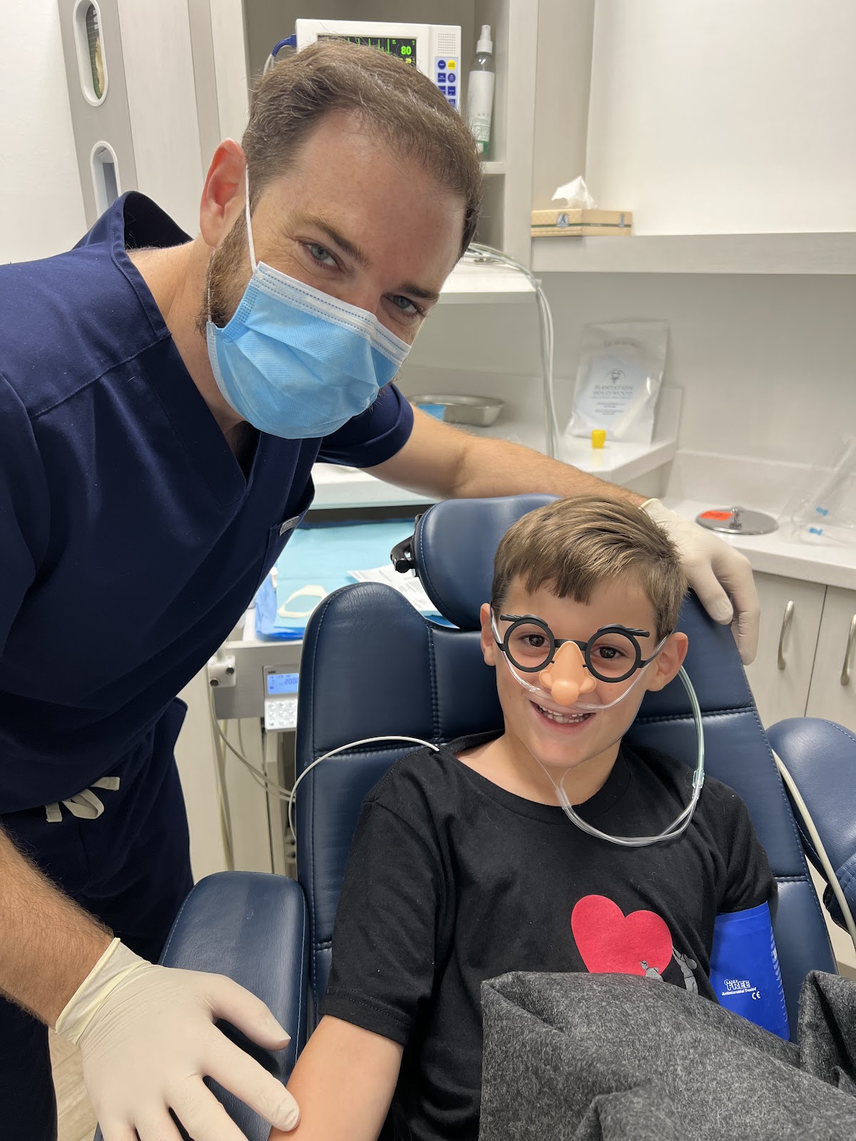 Hollywood Oral Surgery and Dental Implants photo 5
