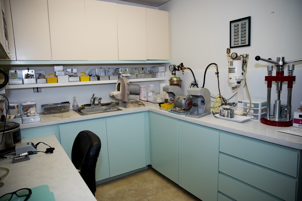 Dental Implants Miami Beach: Dr. Howard Abrahams, DMD, Mscd photo 5