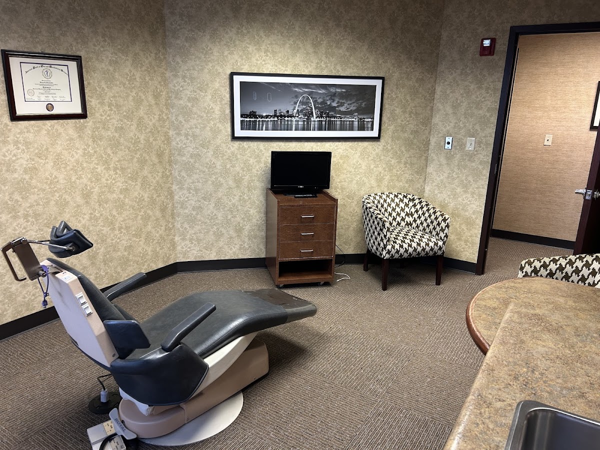 Gateway Oral & Maxillofacial Surgeons of St. Louis PC photo 1