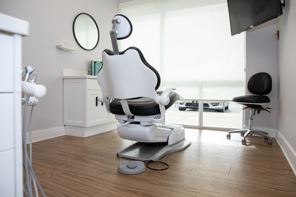 Stubbs Dental Implant Center photo 3