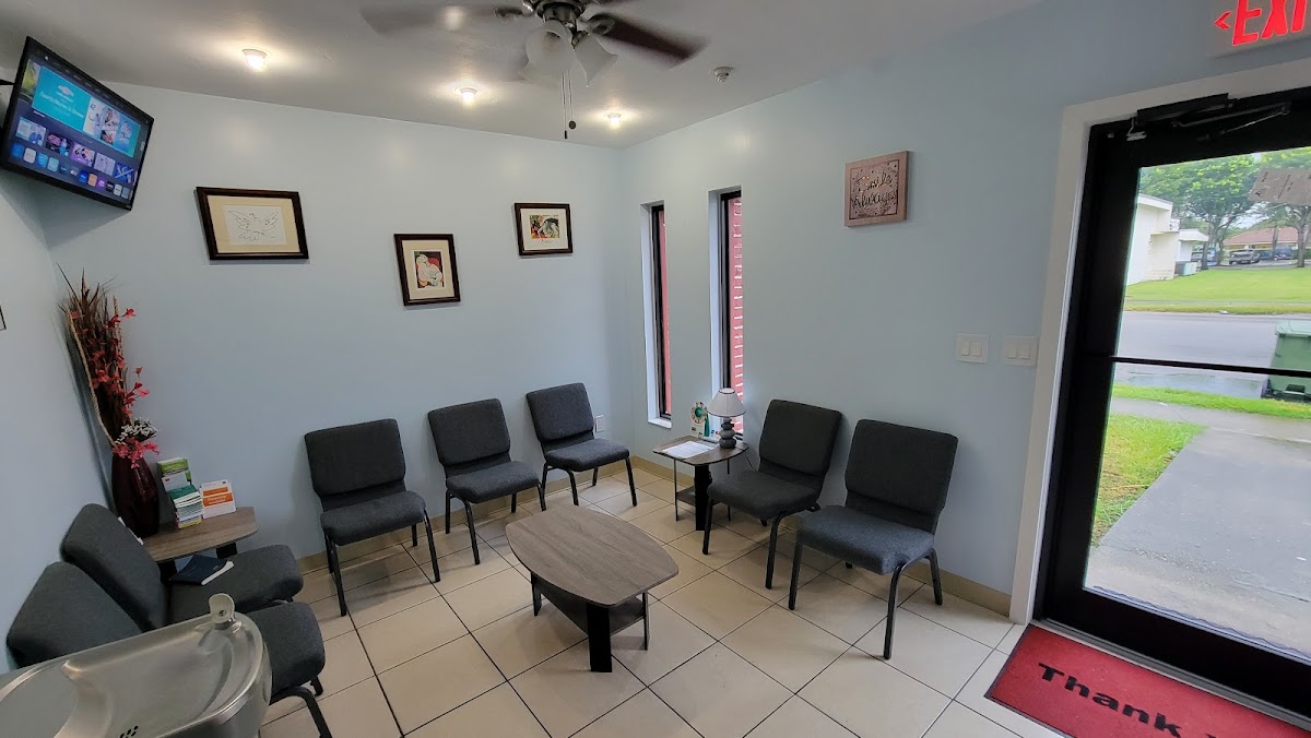 Lobaina Dental photo 3