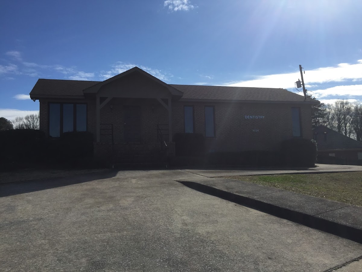 Isbell Dental Rainbow City photo 1