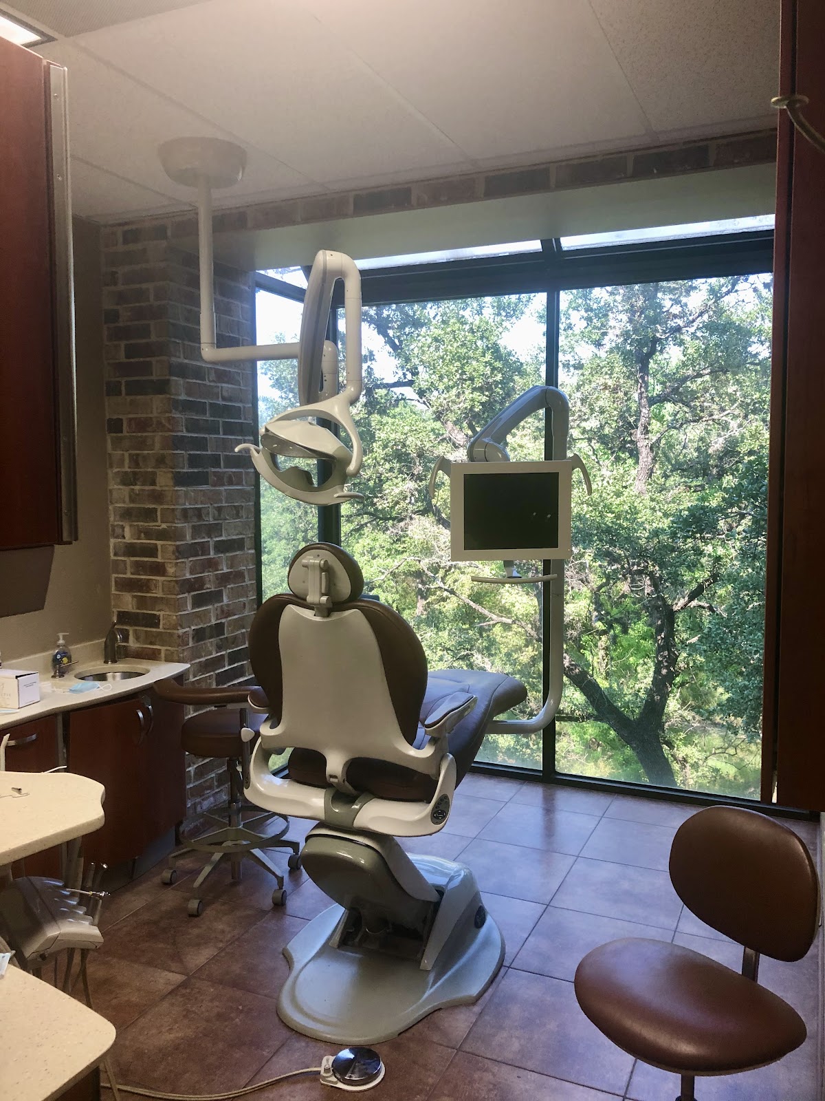 Hic Dental - Implant & Family Dentistry photo 2