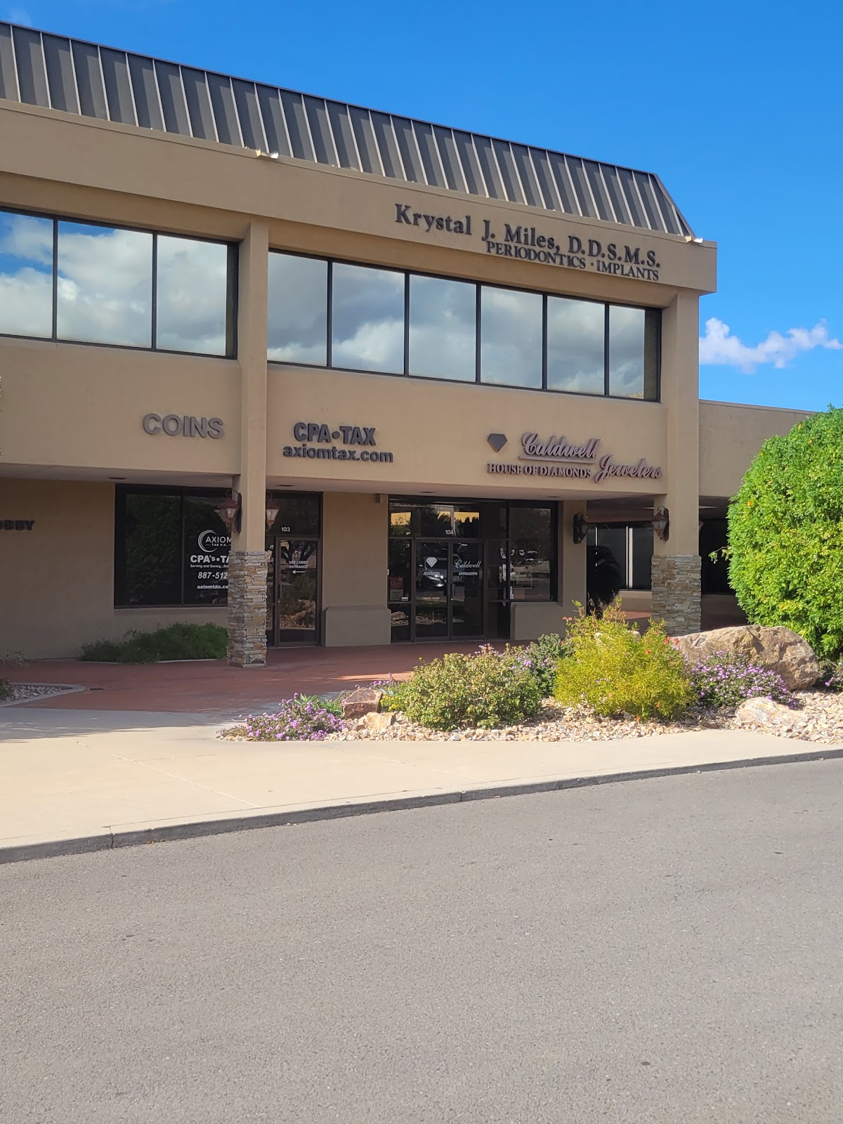 Dr. Krystal Miles DDS photo 1