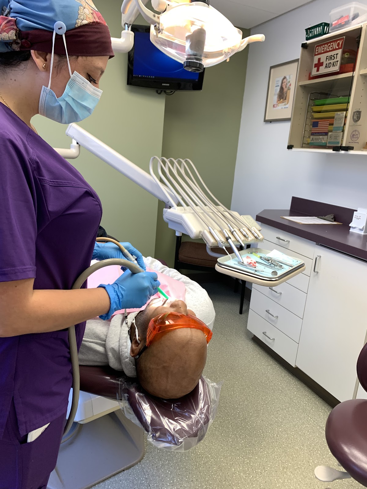 Dentist in Stamford Ct - Supreme Dentist Stamford - Dental Implant Specialist and Emergency Dentist photo 4