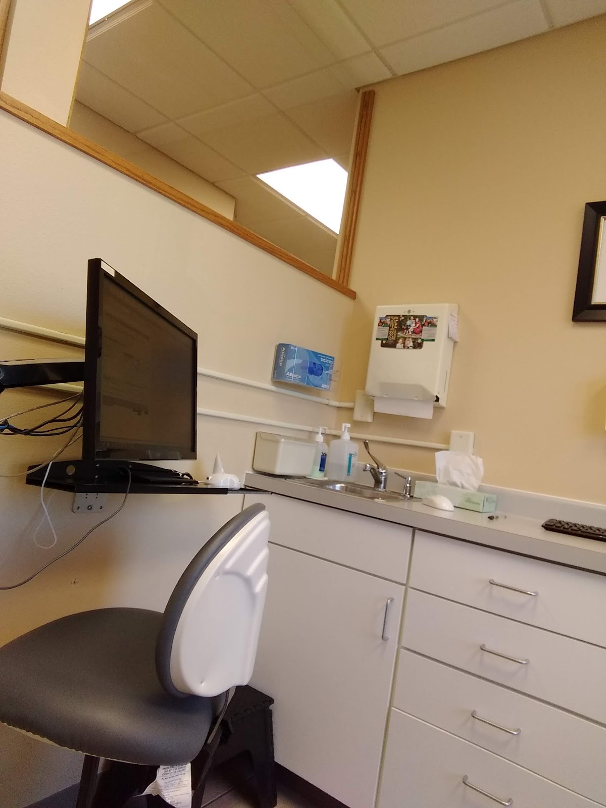 Midwest Dental - Green Bay East photo 2