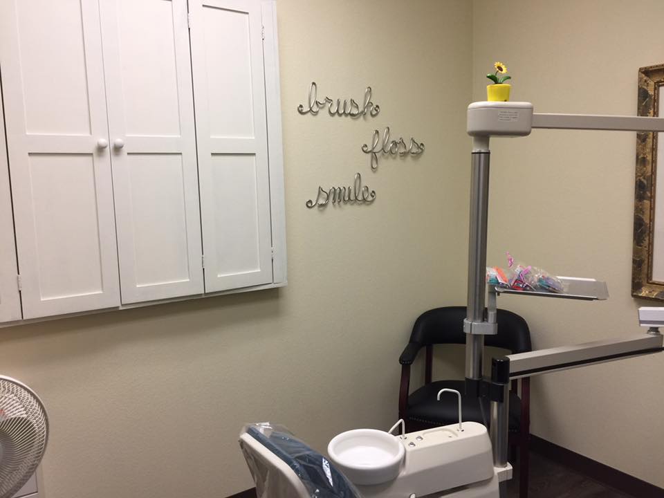 Robert S Arnold, Dds photo 1