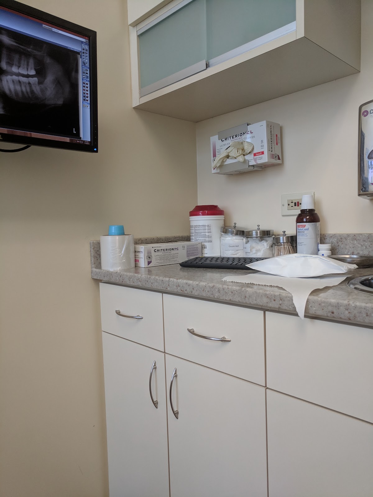 University Oral Surgery Center photo 3
