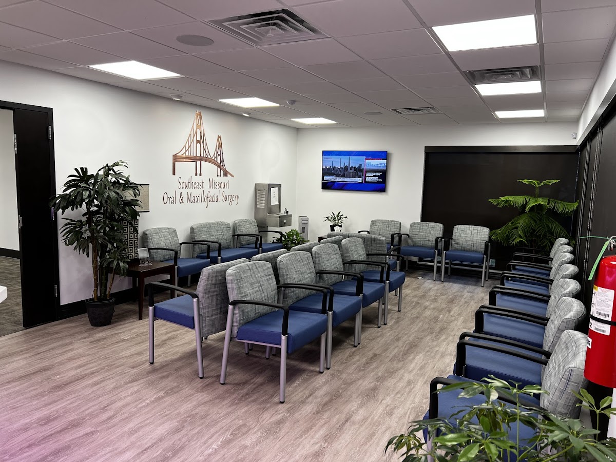 Southeast Missouri Oral & Maxillofacial Surgery - Cape Girardeau photo 1