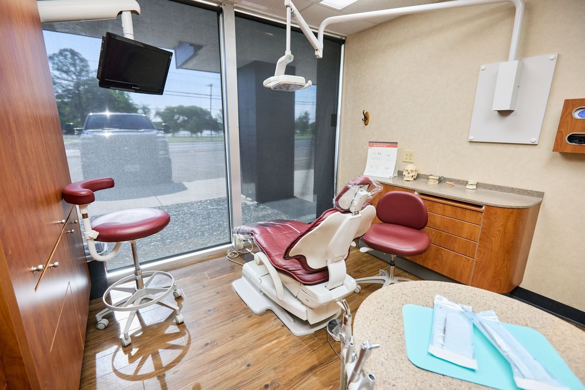 Yellow House Dental & Implant Center photo 4