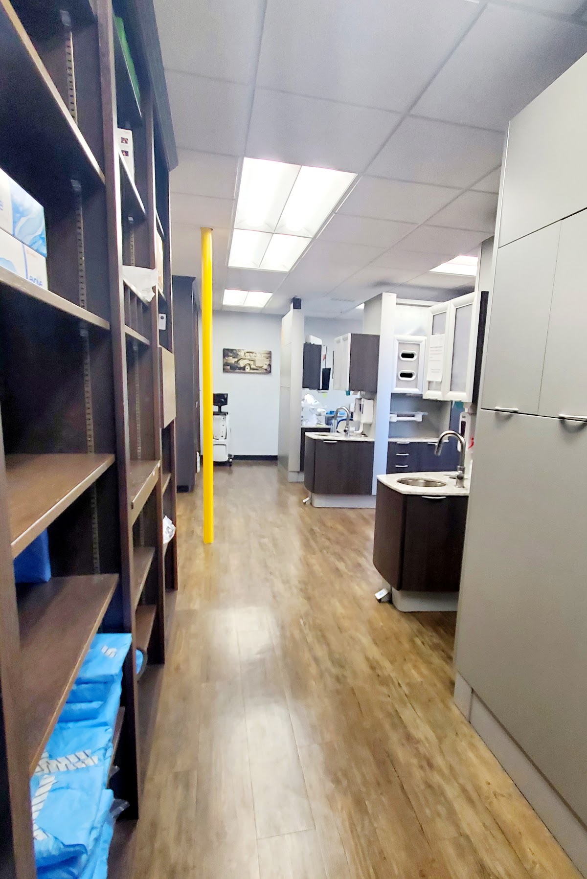 Yellow House Dental & Implant Center photo 6