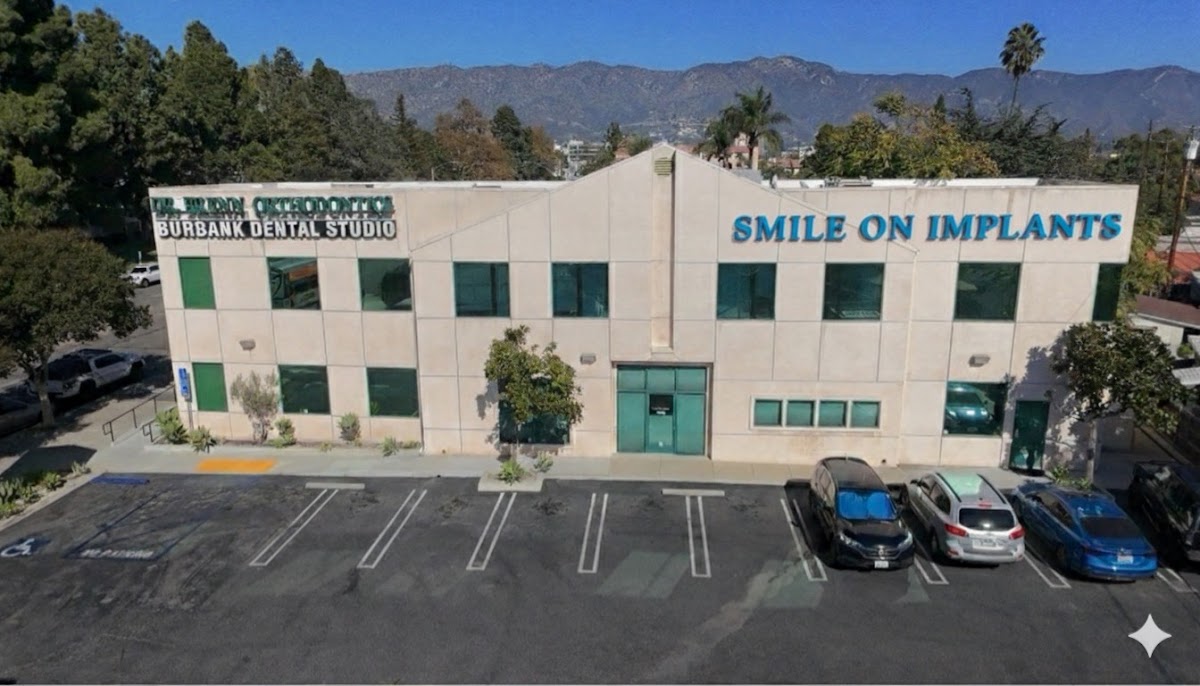 Smileonimplants photo 2