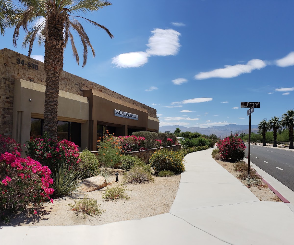 Desert Periodontics & Dental Implant Center-Klaus M. Yi, Dds, Dabp photo 3