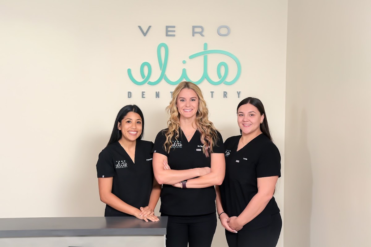 Vero Elite Dentistry photo 1