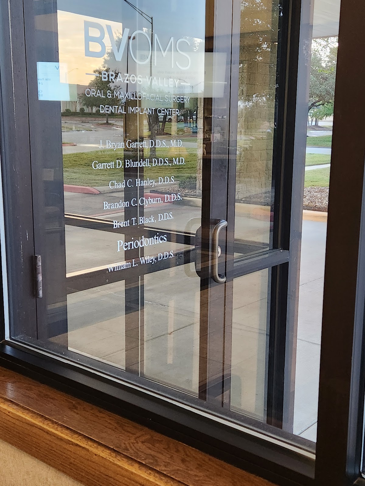 Brazos Valley Oral & Mxllfcl: Gray Charles M DDS photo 2