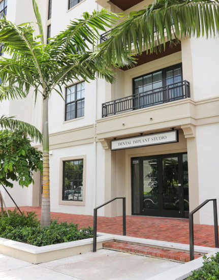 Dental Implant Studio & Cosmetic Dentistry photo 3