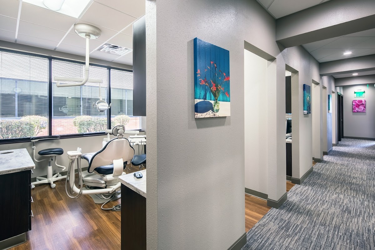 Frost Periodontics & Dental Implants photo 2