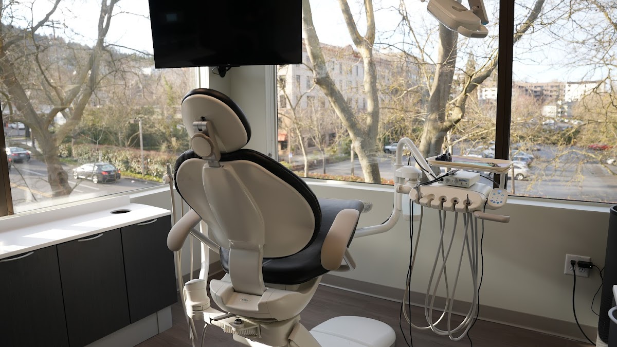 Setter Periodontics and Dental Implants photo 4