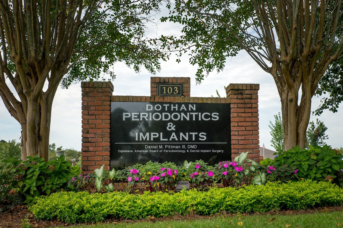 Pittman III Daniel M DDS Dothan Periodontics & Implants photo 4