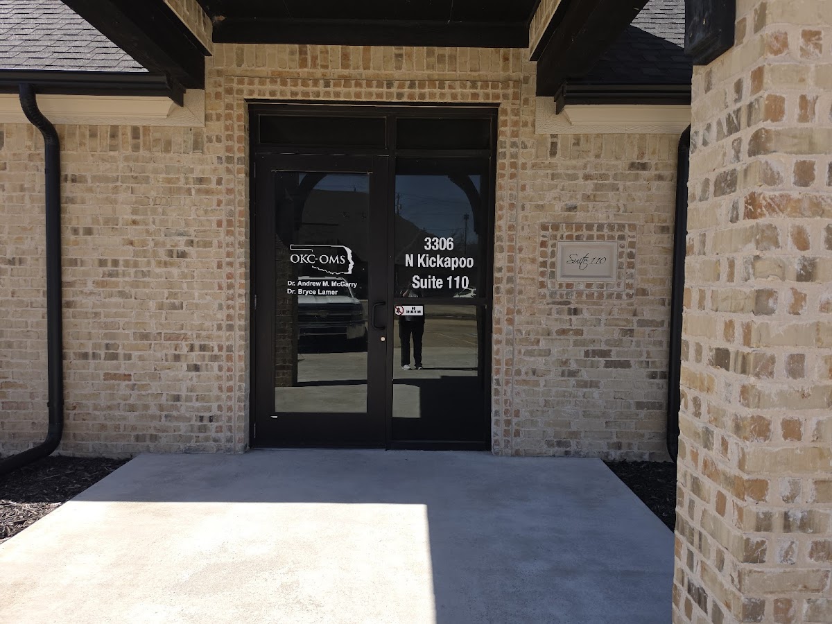 Okc-oms: Oral Surgery & Dental Implants - Shawnee photo 2