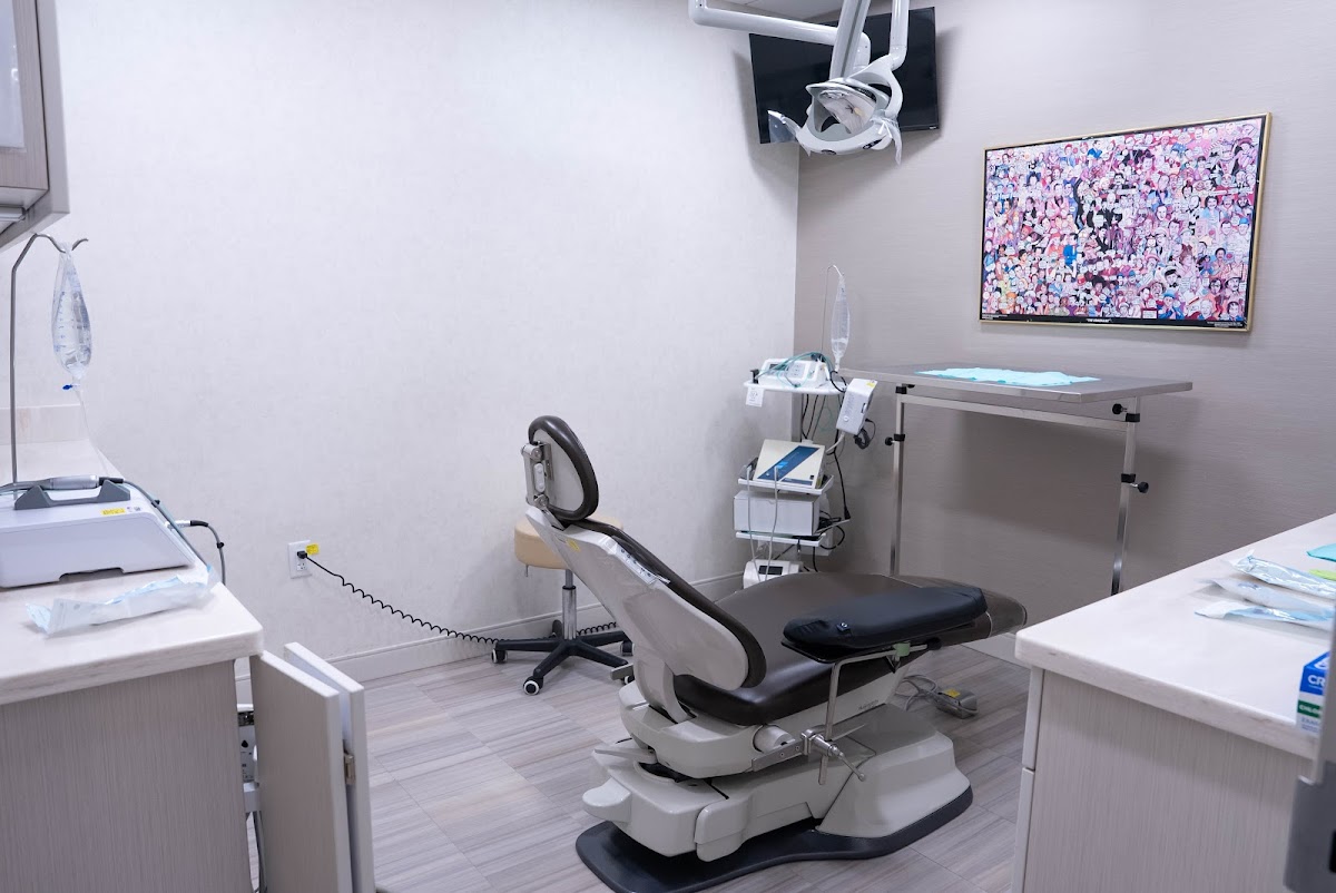 Mid Manhattan Oral Surgery photo 2