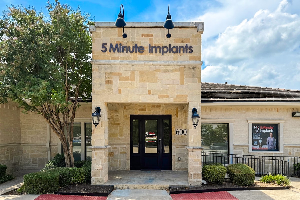 5 Minute Implants photo 5