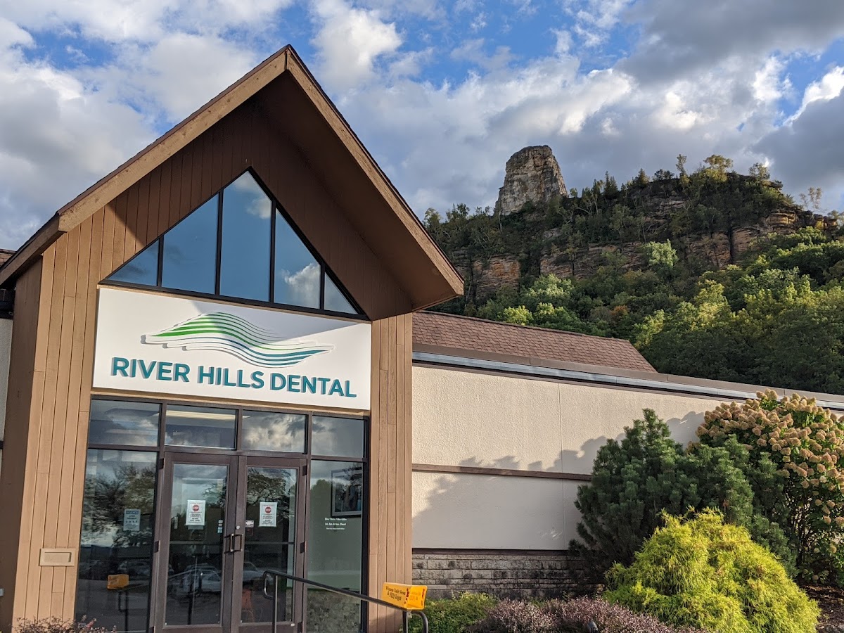 River Hills Dental photo 3