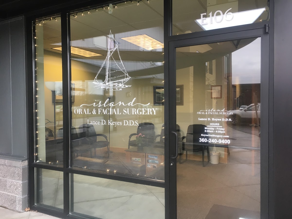 Island Oral & Facial Surgery: Lance D. Keyes DDS photo 2