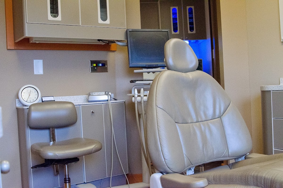 Laurel Dental Clinic photo 4