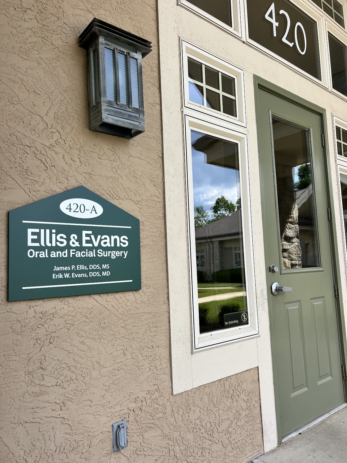 Ellis & Evans Oral and Facial Surgery photo 2