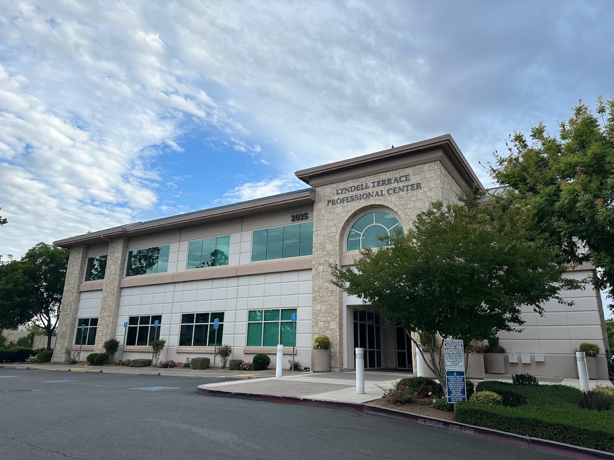 Davis Oral Surgery and Implant Center photo 2