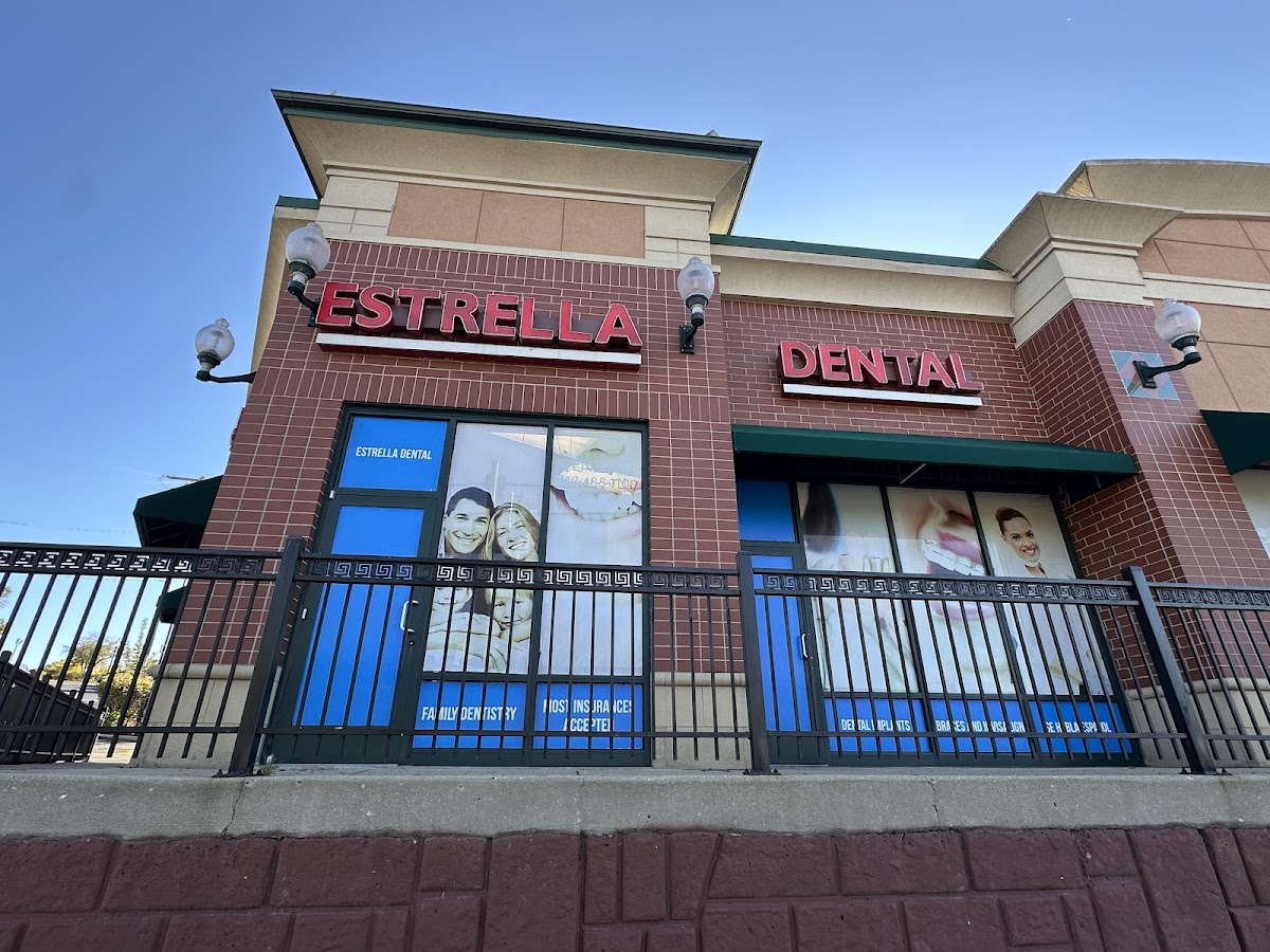 Estrella Dental photo 1