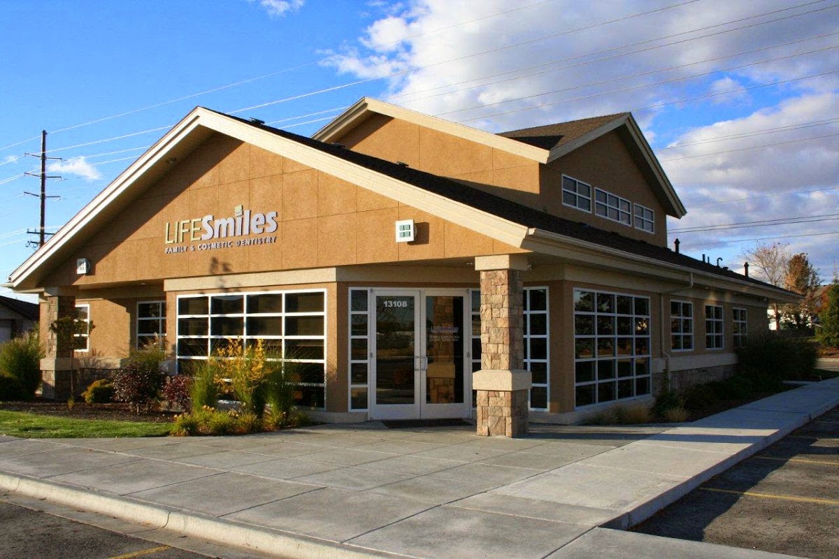 Lifesmiles Laser and Cosmetic Dentistry photo 2