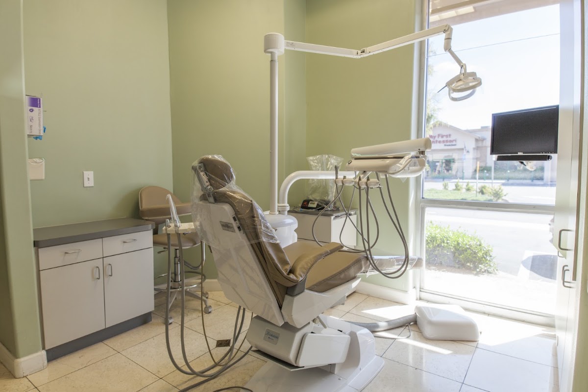 Cosmetic and Dental Implant Center photo 3