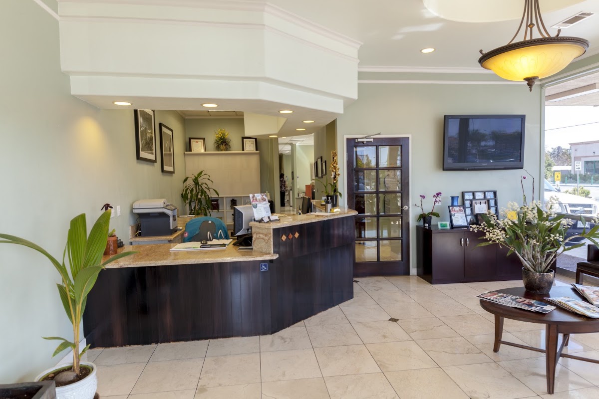 Cosmetic and Dental Implant Center photo 4