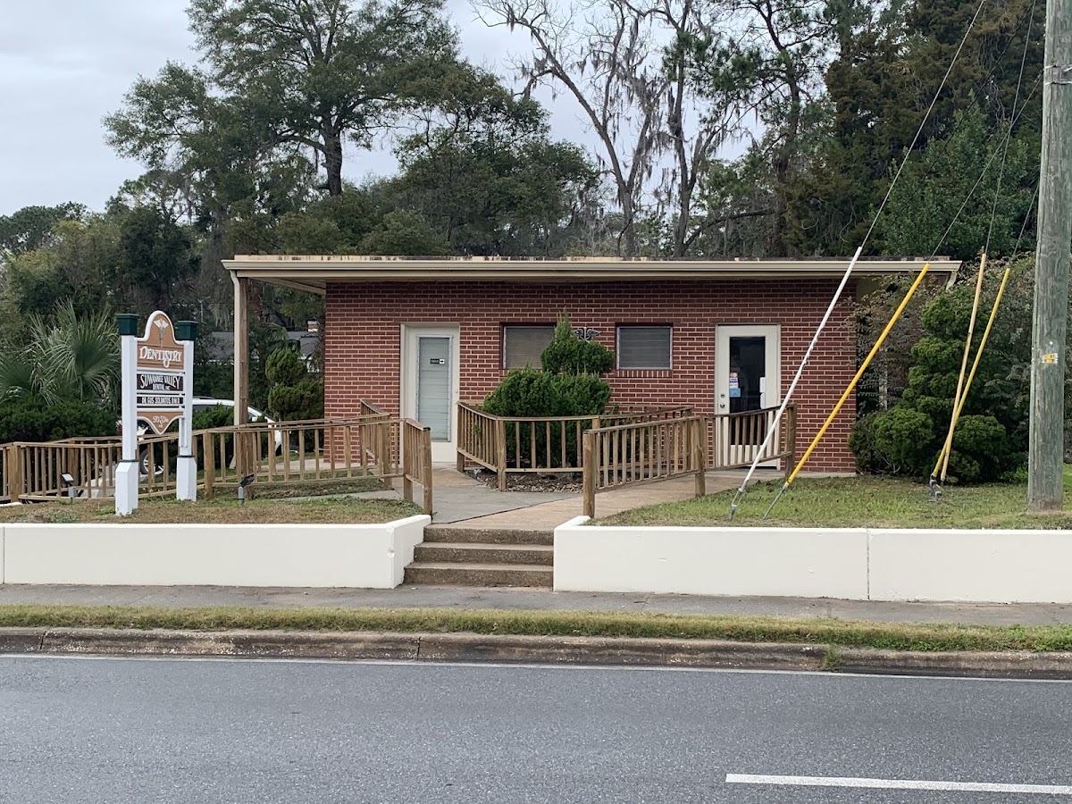 Suwannee Valley Dental Inc photo 1
