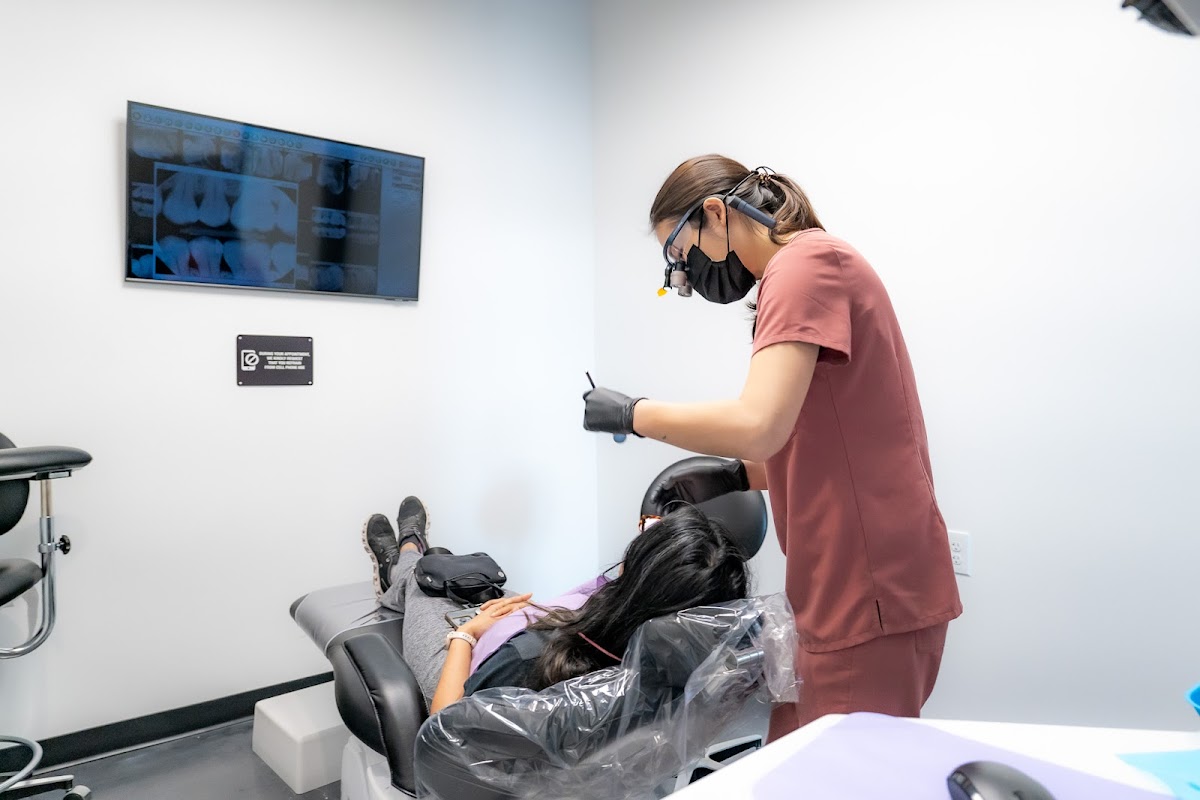 Urbn Dental Implants & Invisalign | Heights photo 3