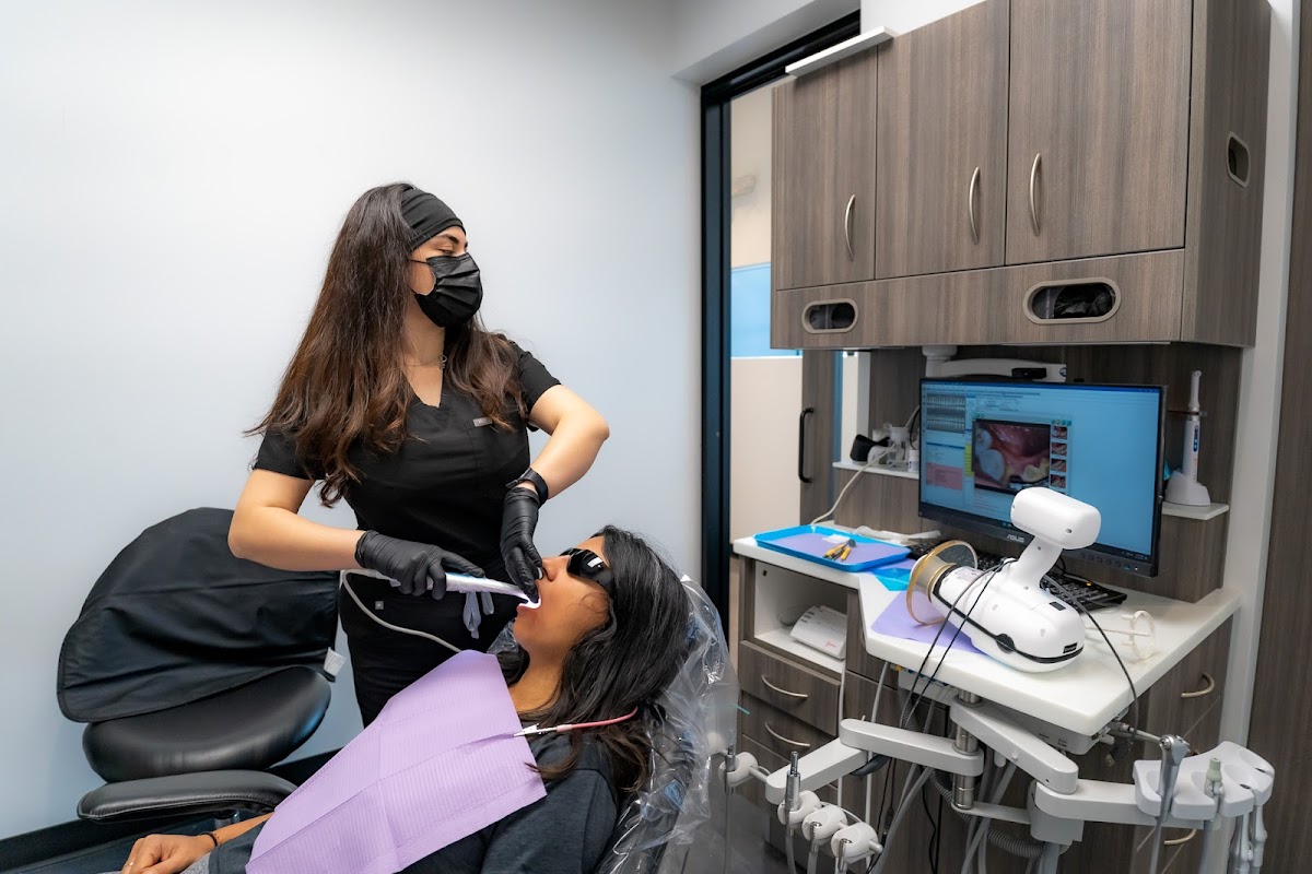 Urbn Dental Implants & Invisalign | Heights photo 6