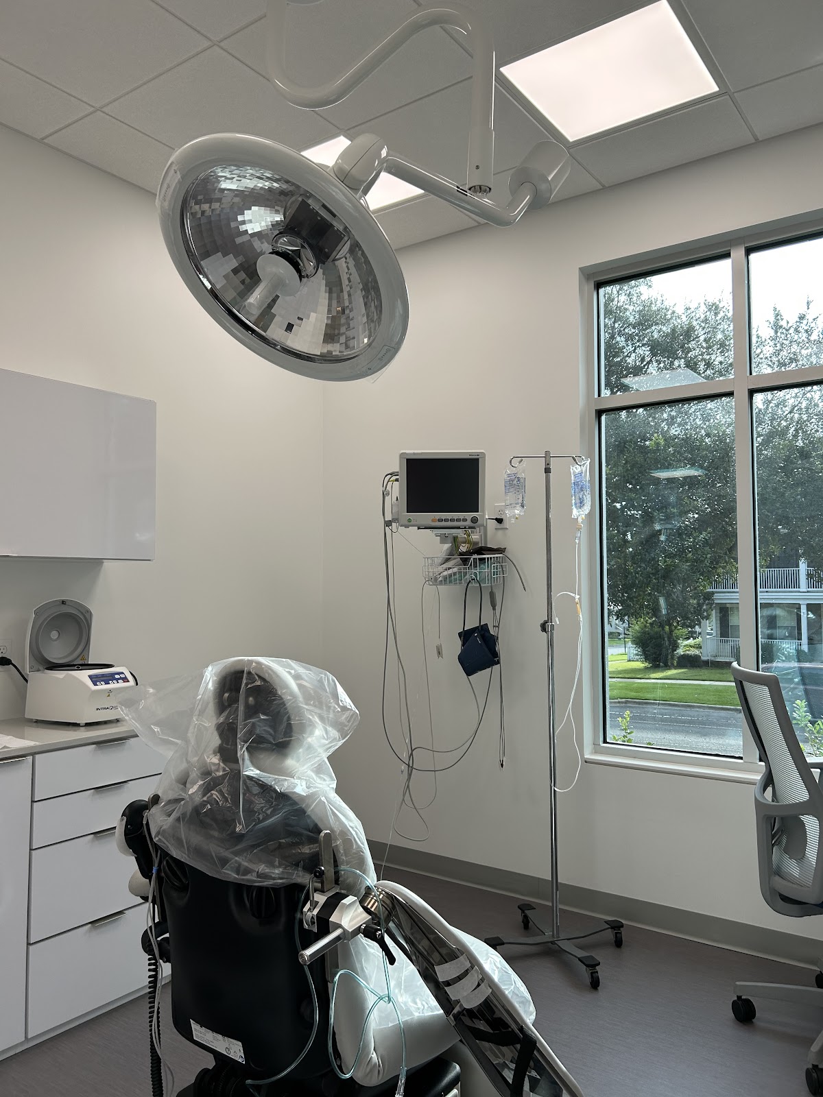 Tallahassee Oral & Maxillofacial Surgery: Ricardo Ortiz MD, DMD photo 5