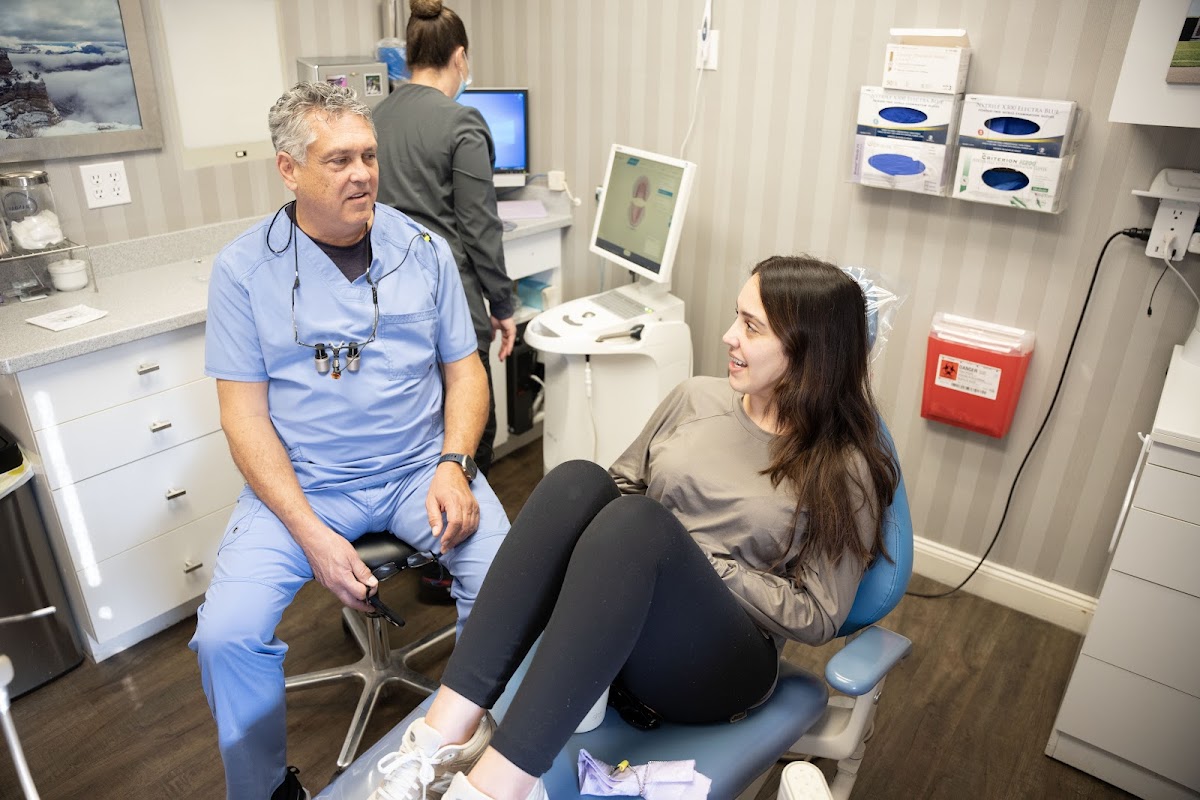 Hodosh Cosmetic & Implant Dentistry photo 2