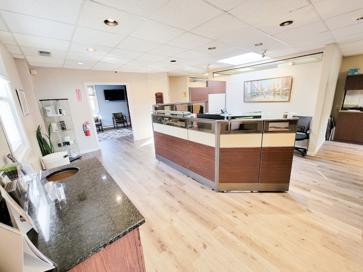Hodosh Cosmetic & Implant Dentistry photo 3