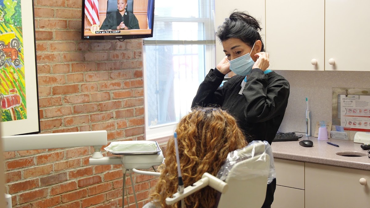 Hodosh Cosmetic & Implant Dentistry photo 5
